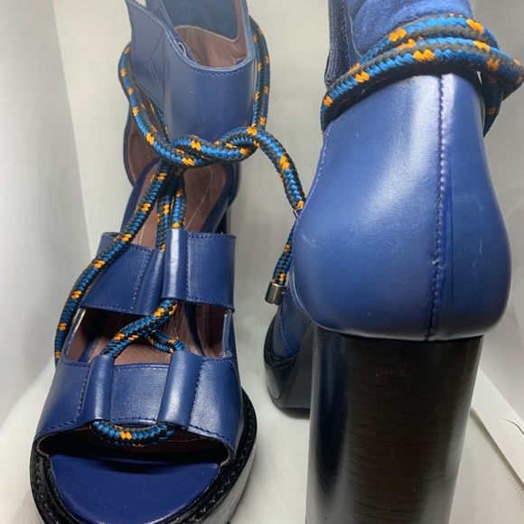 Zara Blue Leather Chunky Heel Sandals - Picture 3 of 8